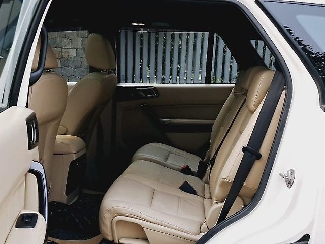 Used Ford Endeavour Titanium Plus 3.2 4x4 AT in Delhi