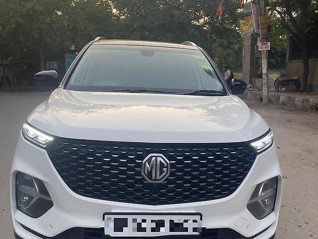 Used 2022 MG Hector Plus in Delhi