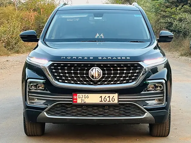 Used 2023 MG Hector Plus in Vadodara