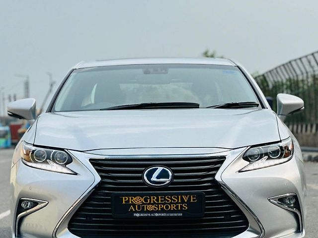 Used 2017 Lexus ES in Delhi