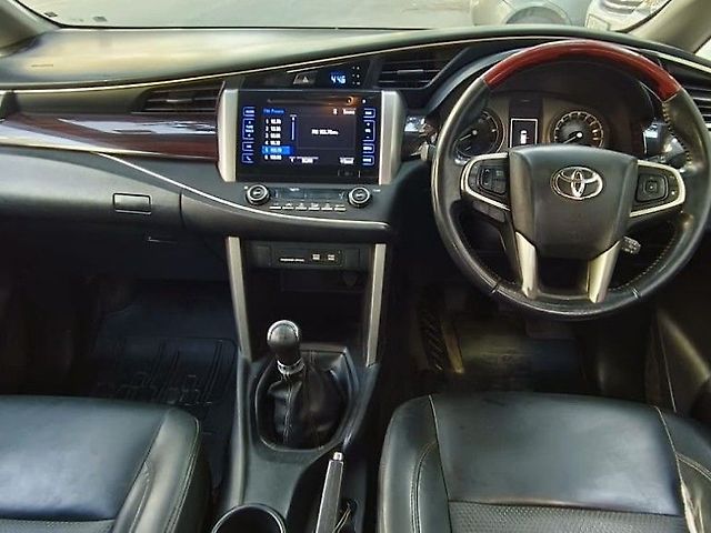 Used Toyota Innova Crysta [2016-2020] 2.4 VX 8 STR [2016-2020] in Kanpur