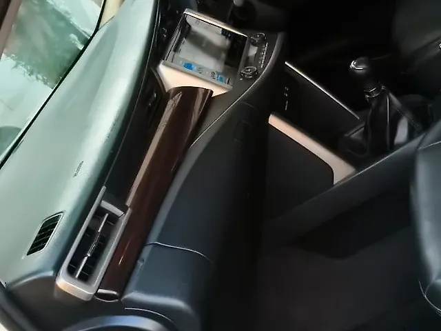 Used Toyota Innova Crysta [2016-2020] 2.4 VX 8 STR [2016-2020] in Kanpur