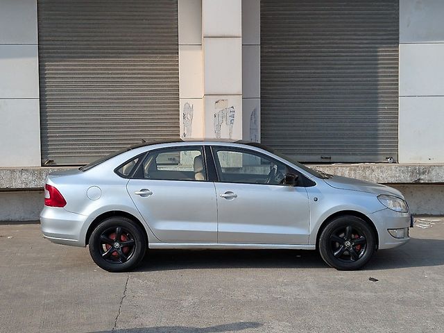 Used Skoda Rapid [2014-2015] 1.5 TDI CR Ambition with Alloy Wheels in Thane