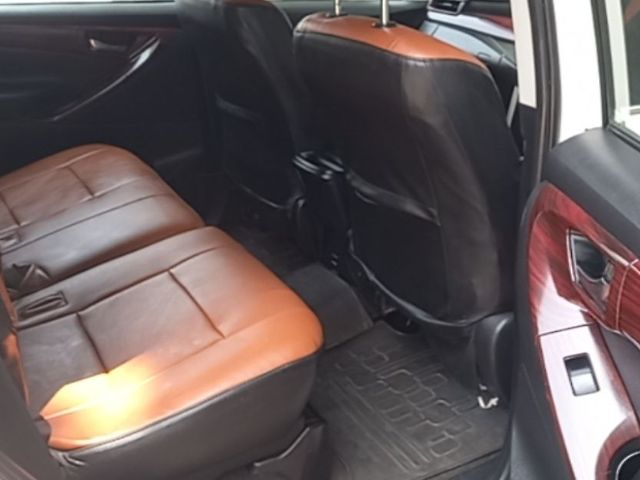 Used Toyota Innova Crysta [2016-2020] 2.4 G 8 STR [2016-2017] in Mumbai