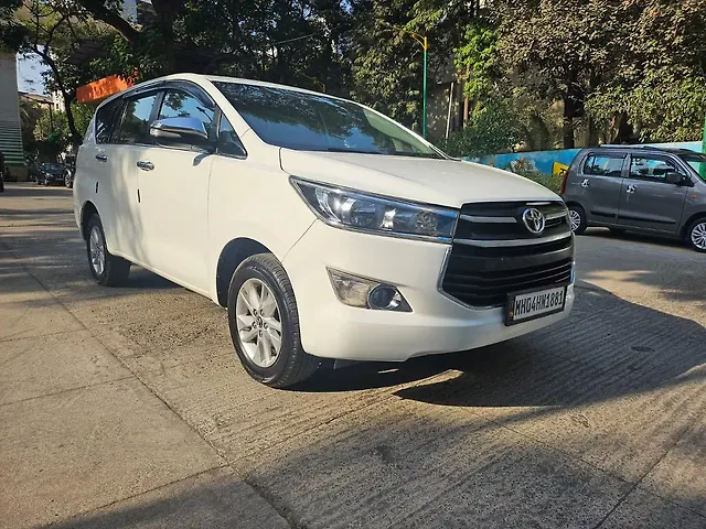 Used Toyota Innova Crysta [2016-2020] 2.4 G 8 STR [2016-2017] in Mumbai