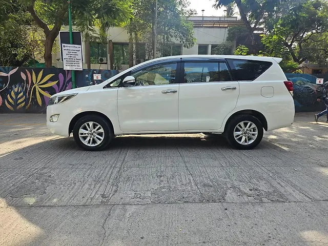Used Toyota Innova Crysta [2016-2020] 2.4 G 8 STR [2016-2017] in Mumbai
