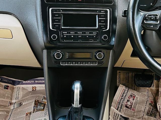 Used Volkswagen Vento [2012-2014] Highline Petrol AT in Vadodara