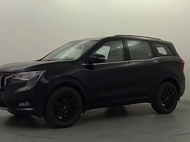 Used 2022 Mahindra XUV700 in Delhi
