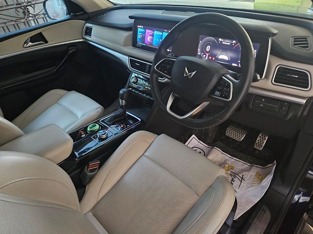 Used Mahindra XUV700 AX 7 Petrol AT 7 STR [2021] in Chennai
