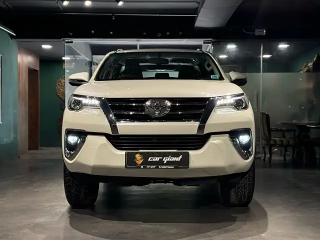 Used 2020 Toyota Fortuner in Delhi