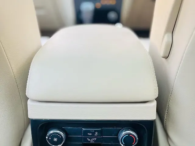 Used Ford Endeavour [2016-2019] Titanium 3.2 4x4 AT in Delhi