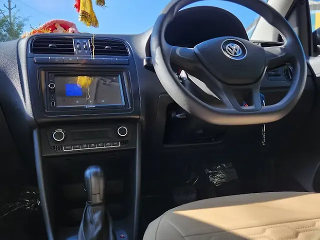 Used Volkswagen Polo Comfortline 1.0L MPI in Indore