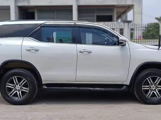 Used Toyota Fortuner [2016-2021] 2.8 4x2 AT [2016-2020] in Lucknow