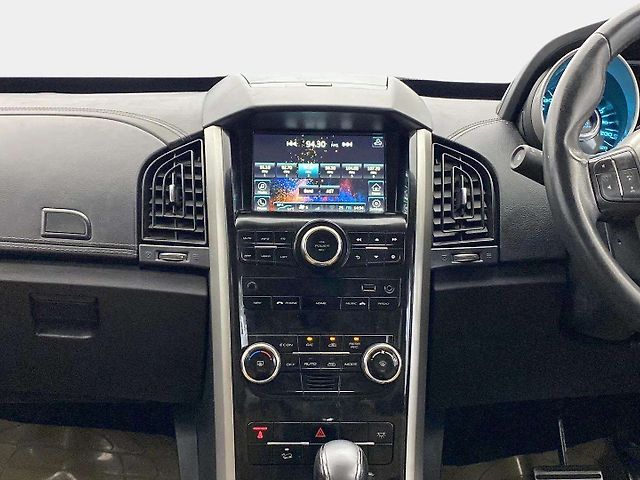 Used Mahindra XUV500 W11 (O) AT in Ghaziabad