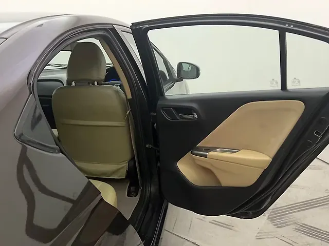 Used Honda City 4th Generation V Petrol in Hyderabad