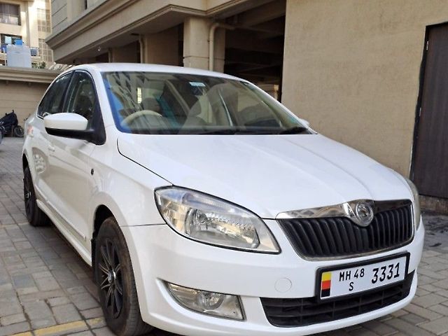 Used Skoda Rapid [2014-2015] 1.5 TDI CR Ambition with Alloy Wheels in Nashik