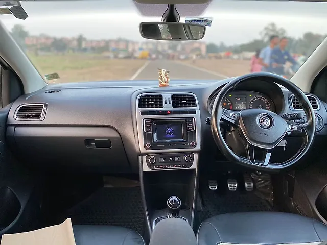 Used Volkswagen Polo [2014-2015] Highline1.2L (P) in Nashik