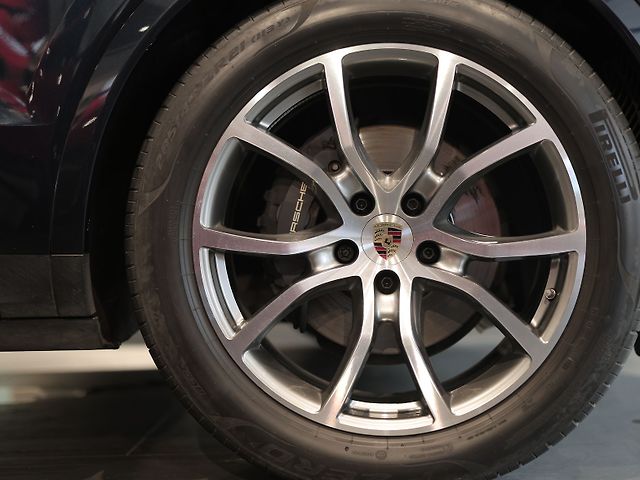 Used Porsche Cayenne Base in Mumbai