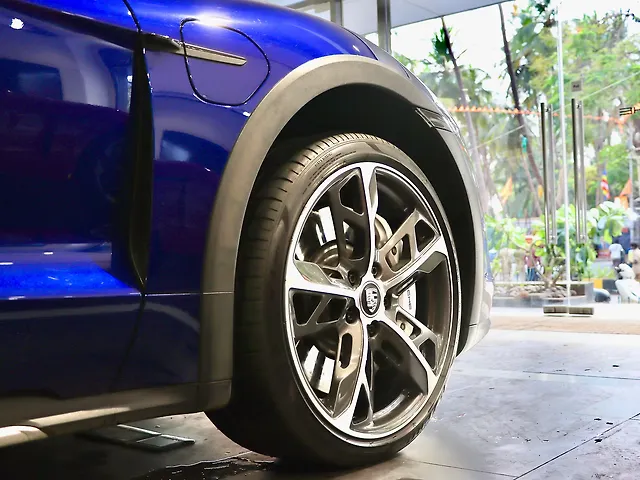 Used Porsche Taycan Cross Turismo 4S in Mumbai