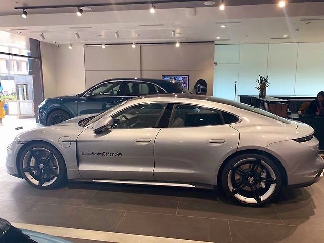 Used Porsche Taycan Turbo [2021-2023] in Mumbai