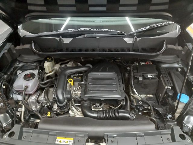 Used Volkswagen Taigun [2021-2023] Highline 1.0 TSI MT in Ahmedabad