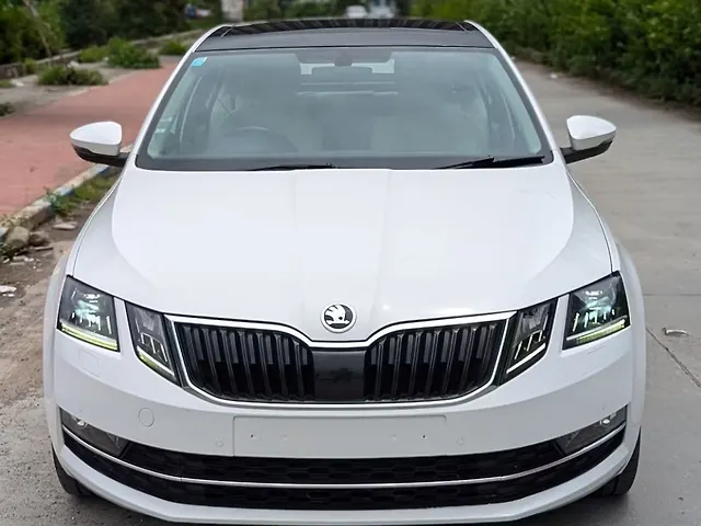 Used 2019 Skoda Octavia in Pune