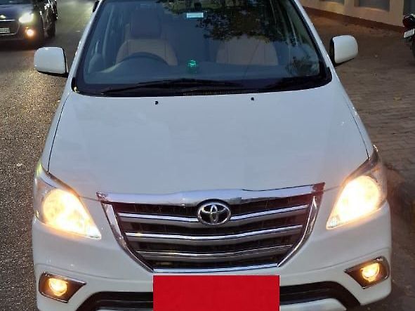 Used 2014 Toyota Innova in Lucknow