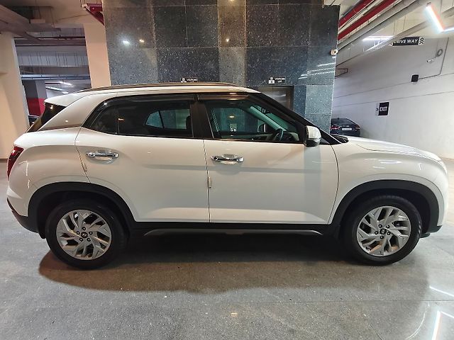 Used Hyundai Creta [2023-2024] SX 1.5 Petrol CVT in Ahmedabad