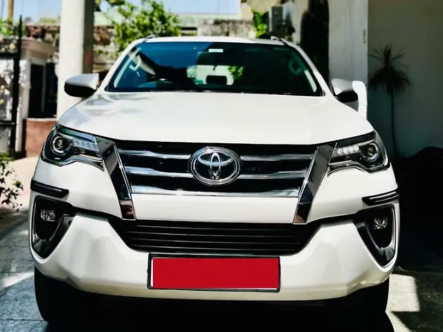 Used 2020 Toyota Fortuner in Lucknow