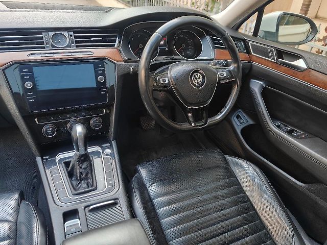 Used Volkswagen Passat Highline in Hyderabad