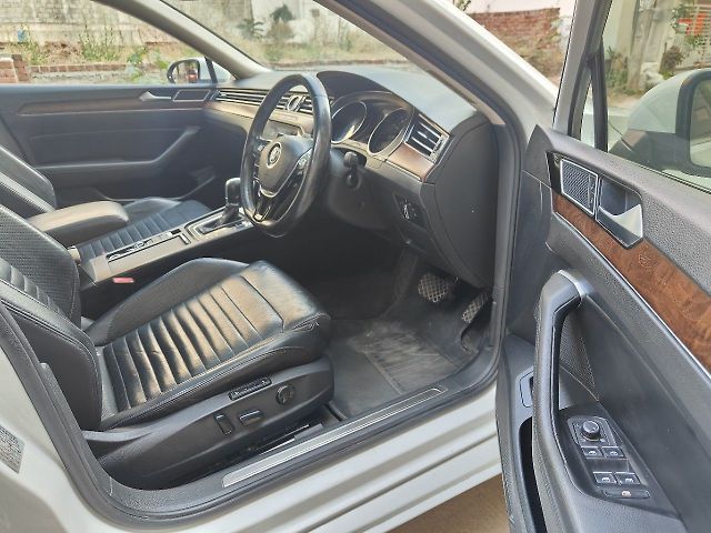 Used Volkswagen Passat Highline in Hyderabad