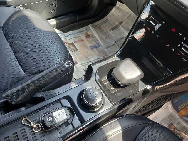 Used Tata Nexon Fearless Plus (S) 1.2 Petrol 7DCA Dual Tone [2023-2025] in Mumbai