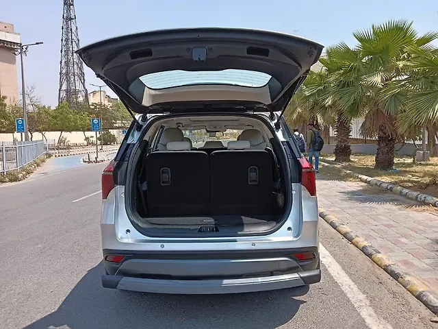 Used Mahindra XUV700 AX 7 Diesel AT AWD Luxury Pack 7 STR [2021] in Delhi