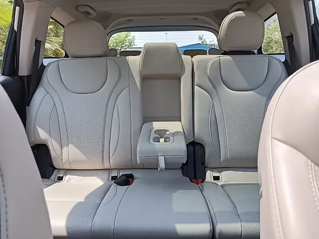 Used Mahindra XUV700 AX 7 Diesel AT AWD Luxury Pack 7 STR [2021] in Delhi