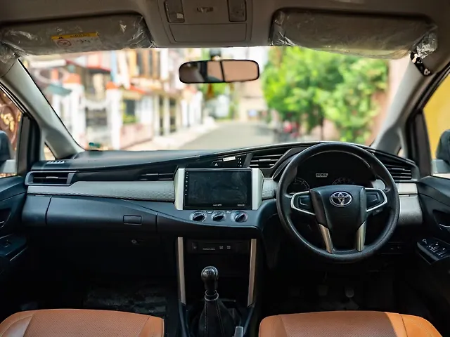 Used Toyota Innova Crysta [2016-2020] 2.4 G 7 STR [2016-2017] in Kolkata