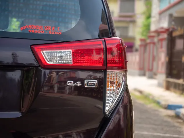 Used Toyota Innova Crysta [2016-2020] 2.4 G 7 STR [2016-2017] in Kolkata