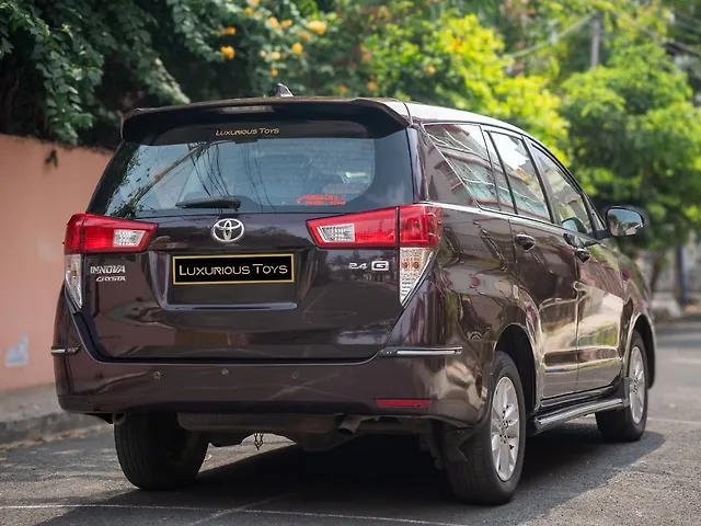 Used Toyota Innova Crysta [2016-2020] 2.4 G 7 STR [2016-2017] in Kolkata