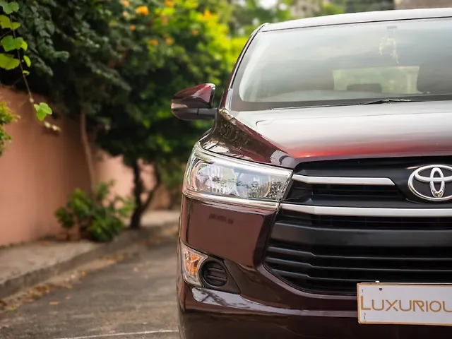 Used Toyota Innova Crysta [2016-2020] 2.4 G 7 STR [2016-2017] in Kolkata