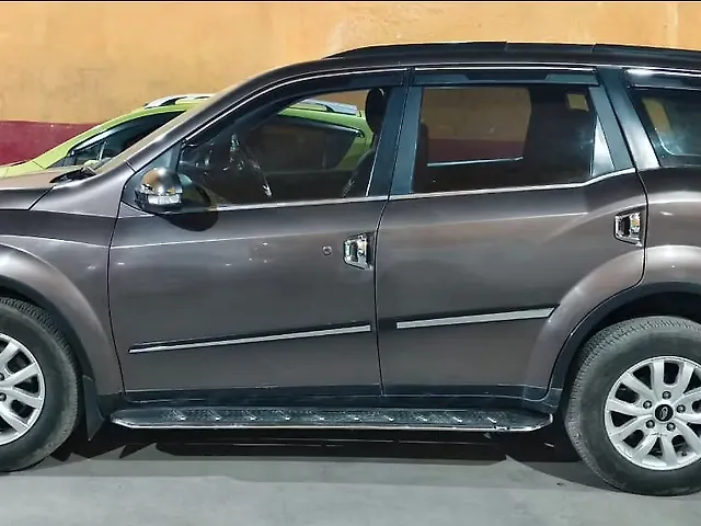Used Mahindra XUV500 [2015-2018] W10 Black Interiors [2017] in Patna