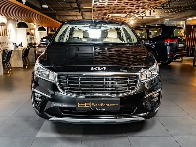 Used 2021 Kia Carnival in Delhi
