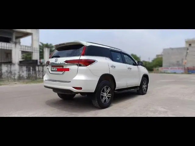 Used Toyota Fortuner [2016-2021] 2.8 4x2 AT [2016-2020] in Lucknow