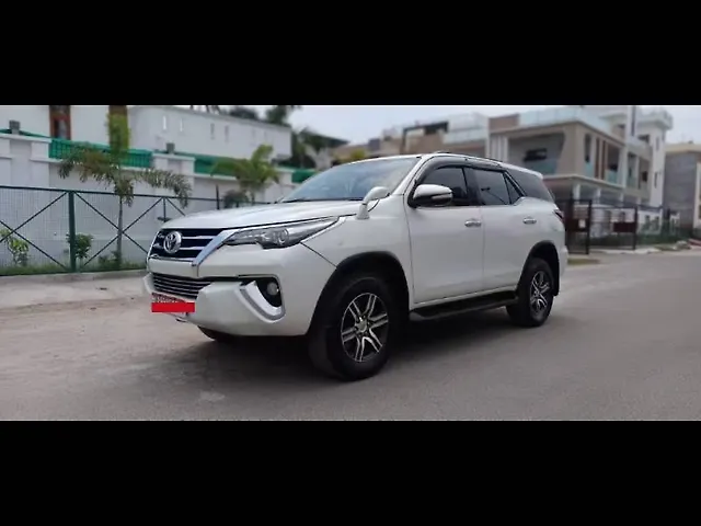 Used Toyota Fortuner [2016-2021] 2.8 4x2 AT [2016-2020] in Lucknow