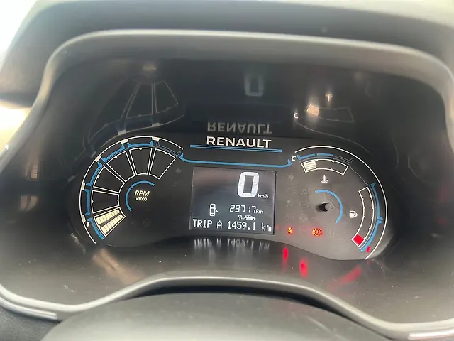Used Renault Kiger [2022-2023] RXT (O) MT Dual Tone in Kolkata