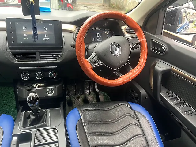 Used Renault Kiger [2022-2023] RXT (O) MT Dual Tone in Kolkata