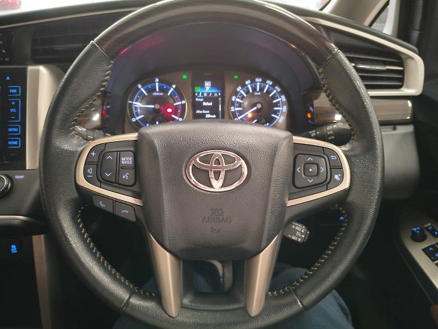 Used Toyota Innova Crysta [2016-2020] 2.8 ZX AT 7 STR [2016-2020] in Mumbai