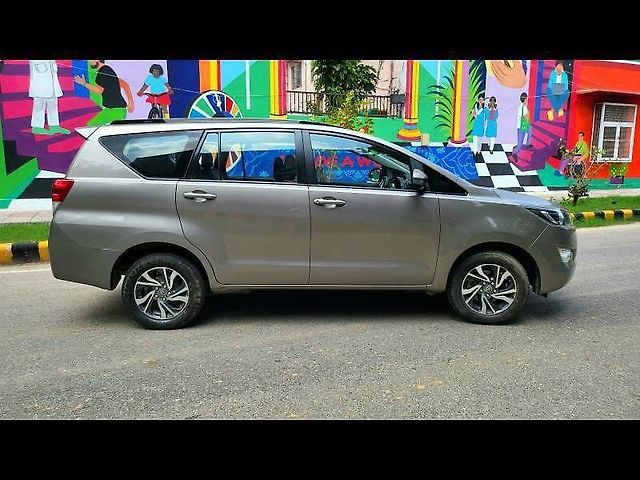 Used Toyota Innova Crysta [2016-2020] 2.4 G 7 STR [2016-2017] in Delhi