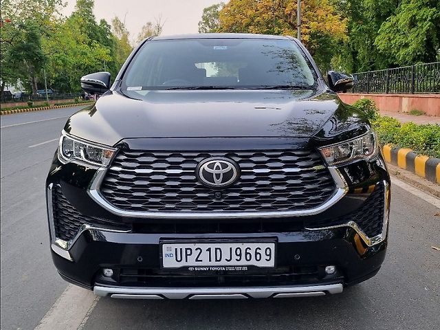Used 2025 Toyota Innova Hycross in Delhi