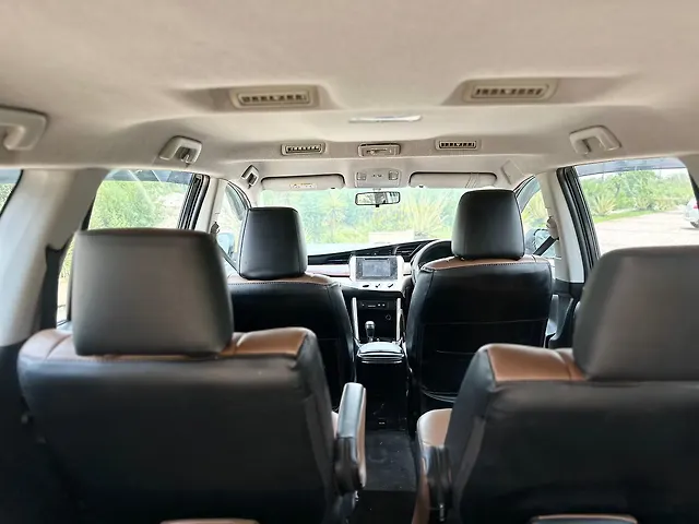 Used Toyota Innova Crysta [2016-2020] 2.8 GX AT 7 STR [2016-2020] in Lucknow