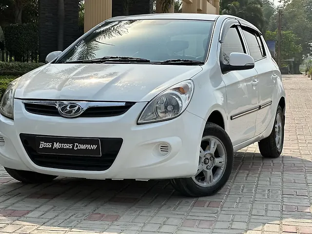 Used 2012 Hyundai i20 in Lucknow