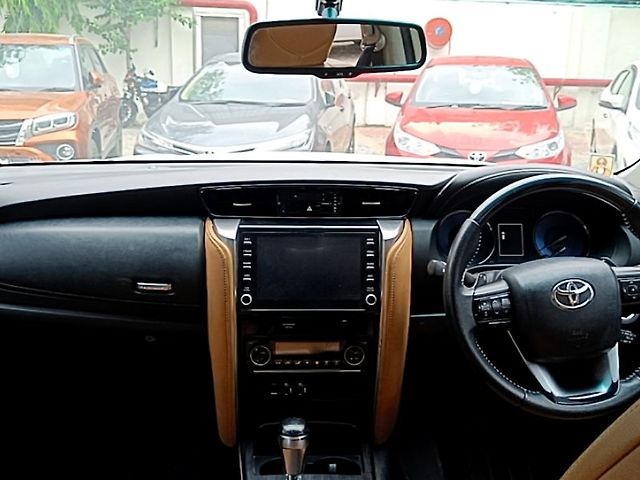 Used Toyota Fortuner 4X2 AT 2.8 Diesel in Delhi